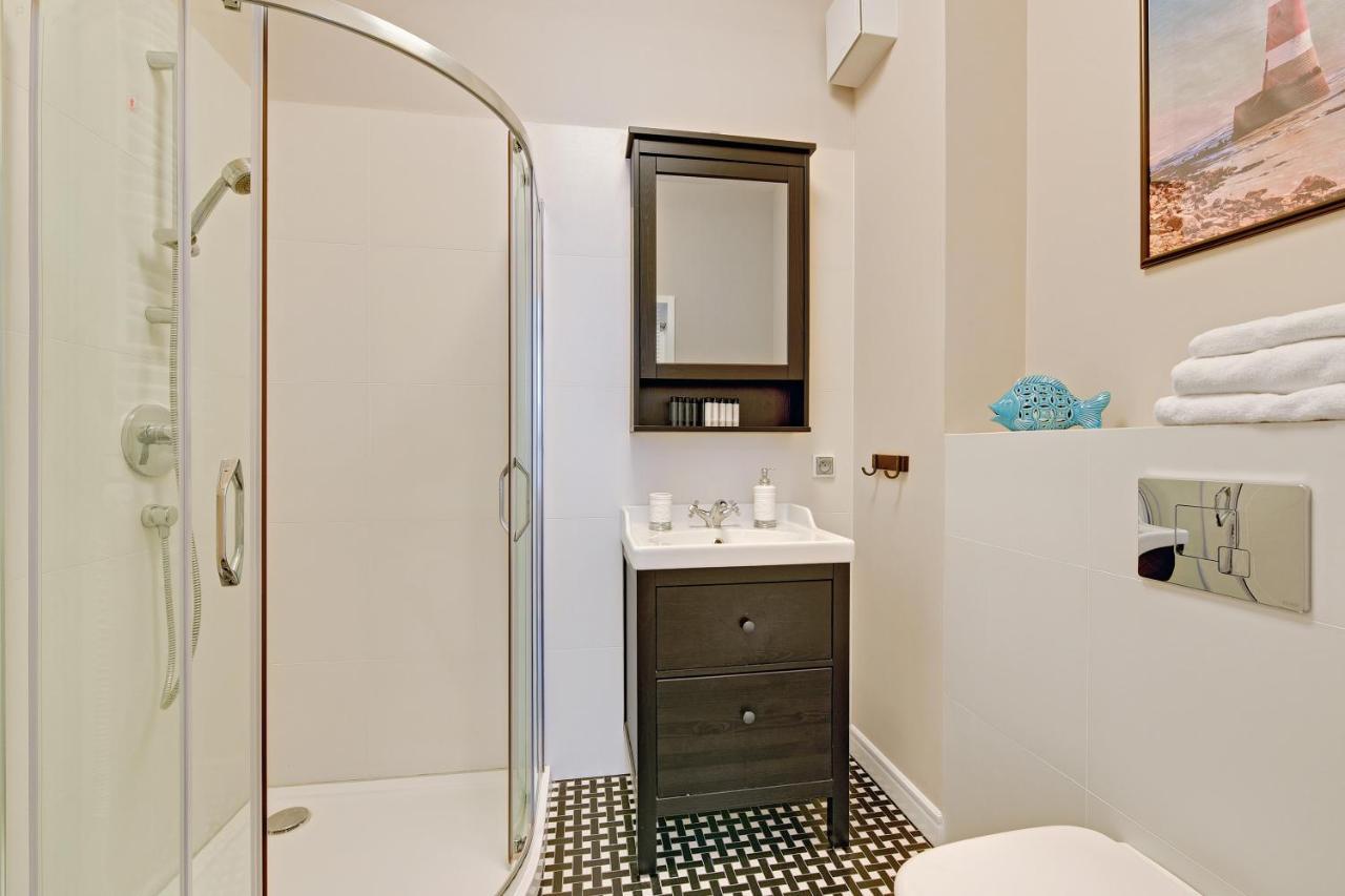 Dom & House Apartment Neptun Park Comfort Гданьск Экстерьер фото